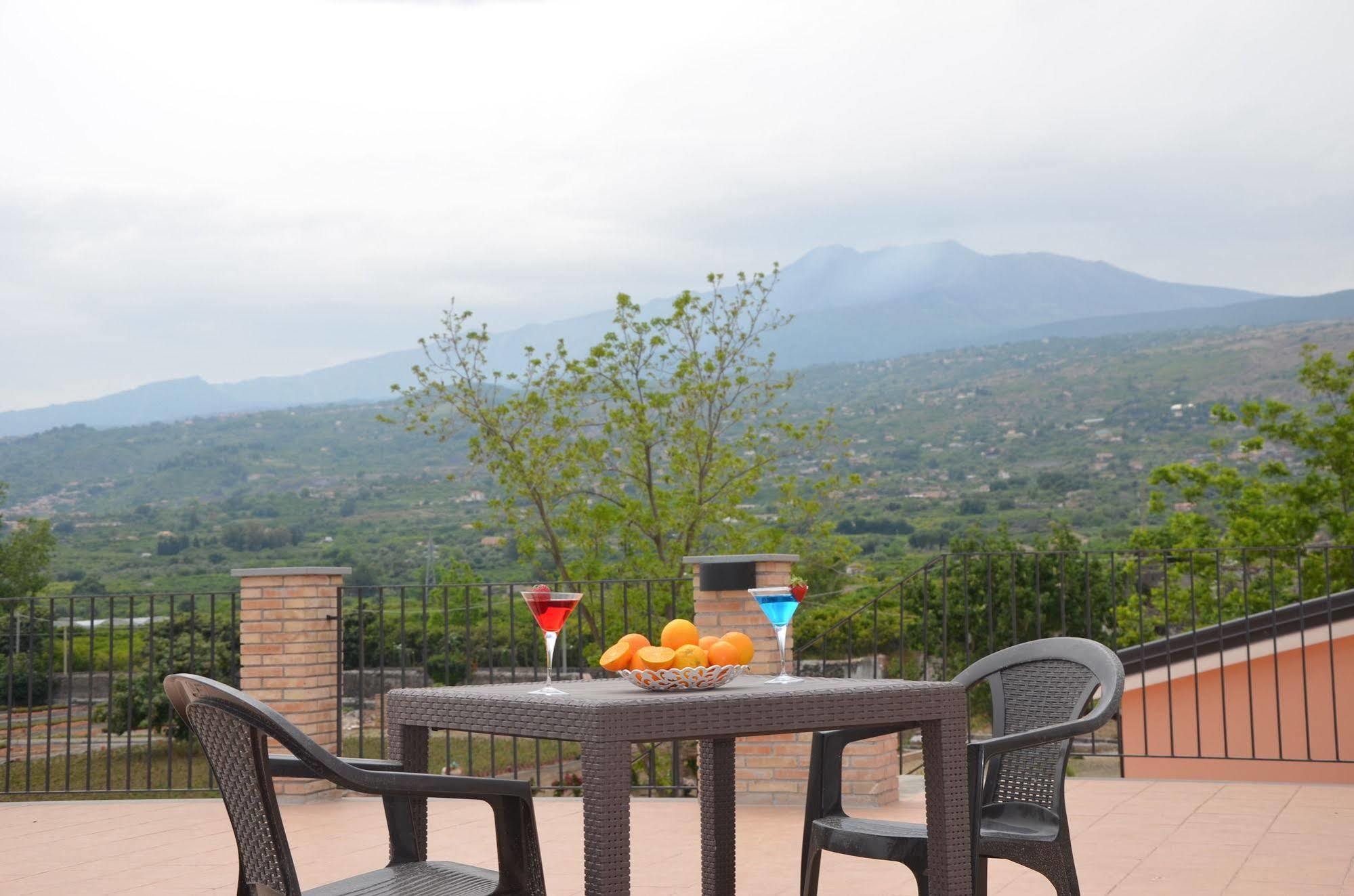 Il Giardino Country Holiday With Pool Taormina Eksteriør bilde